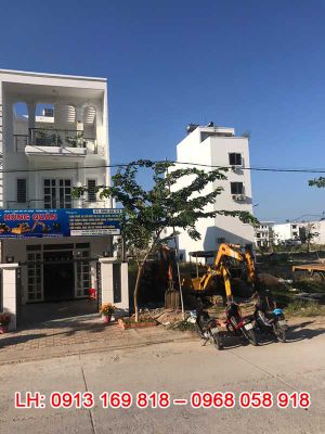 Xe đào bánh xích