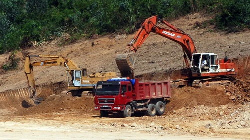 san lấp mặt bằng